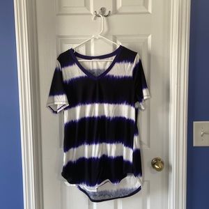 LuLaRoe shirt, size Medium, high low